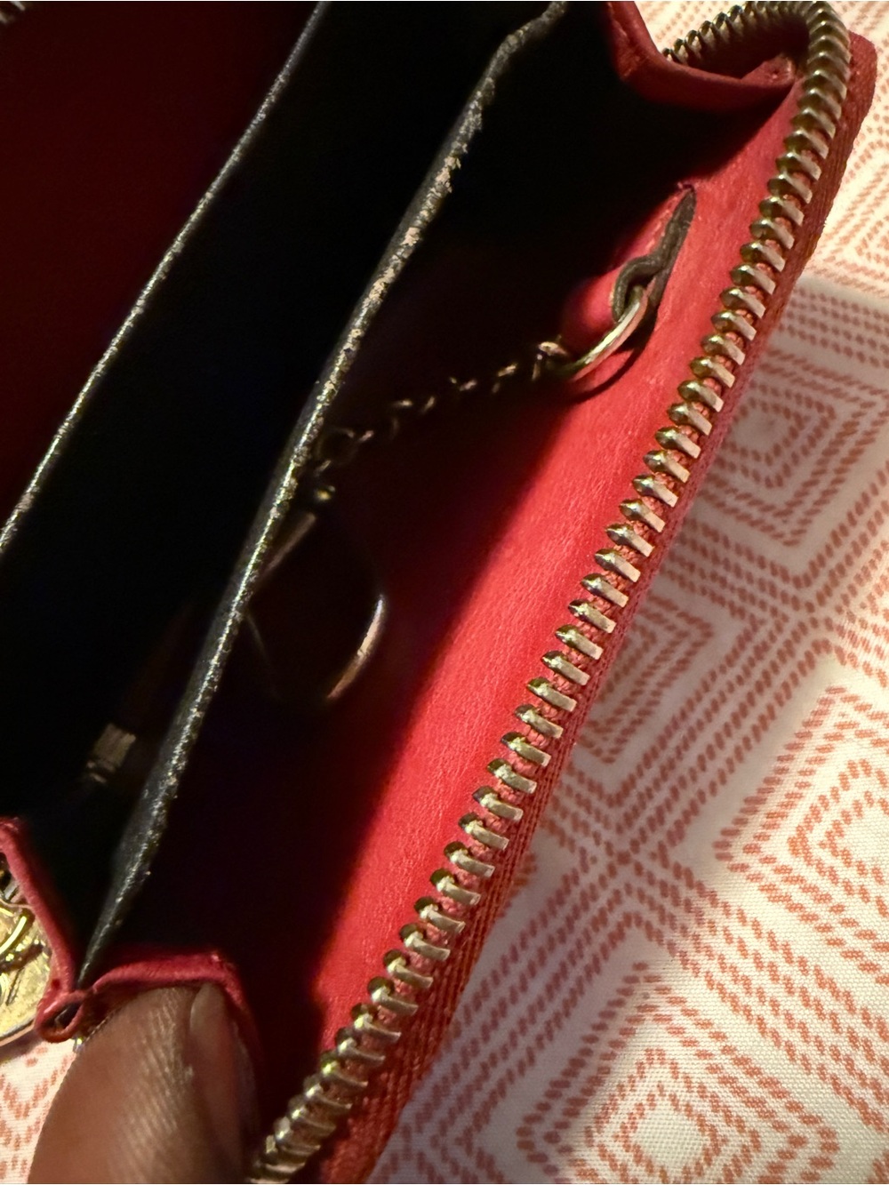 Gucci Red Patent Heart Charm Zipper Key Case - Picture 3 of 8